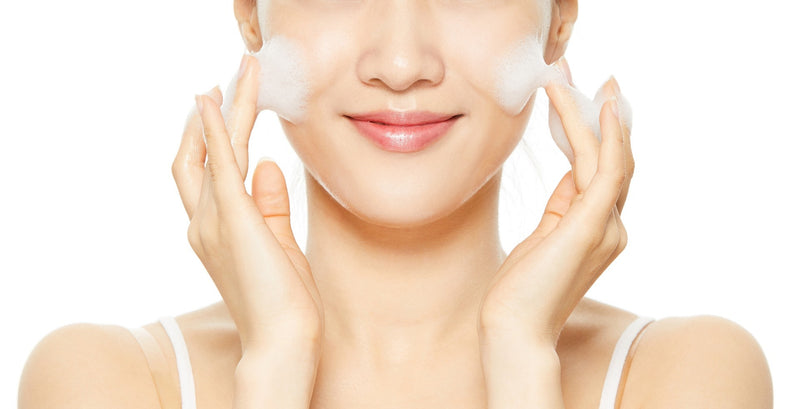 Gel cleanser low pH